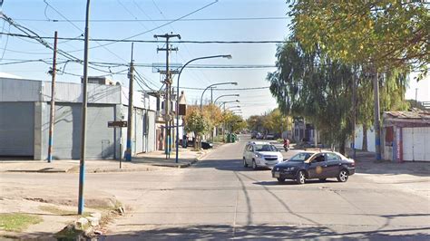 Rosario Un Hombre Fue Acribillado Con Dos Armas Mientras Estaba Dentro