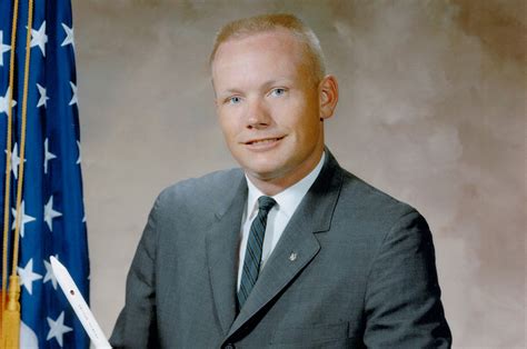 Neil Armstrong First Man On The Moon Dies Collectspace