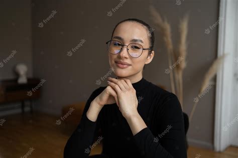 Premium Photo Financier With Glasses Portrait Of A Woman Working In An Office Formal Stylish