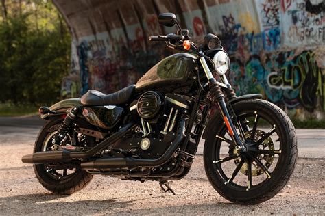 2021 Harley Davidson Iron 883 Buyers Guide Specs Prices And Photos