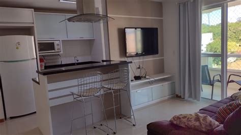 COD A858 Excelente apartamento de 3 dormitórios na Praia de Bombas