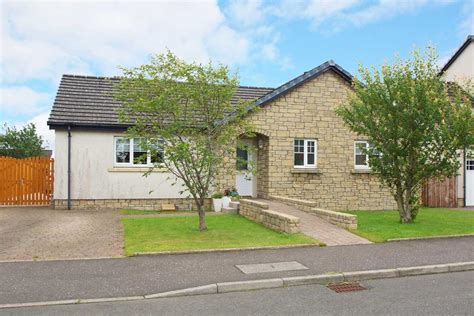 Marshall Gardens Kilmaurs 3 Bed Detached Bungalow £265000