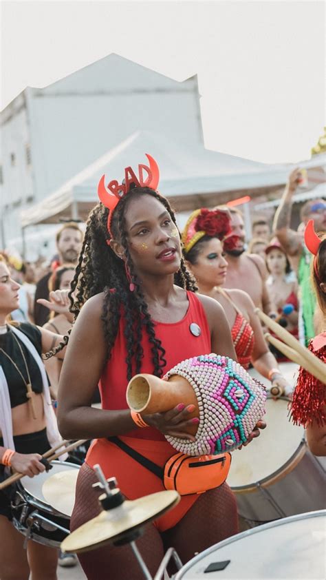 Ferve O Carnaval Nunca Acaba Agita O Espa O Nau Cidades No Rio