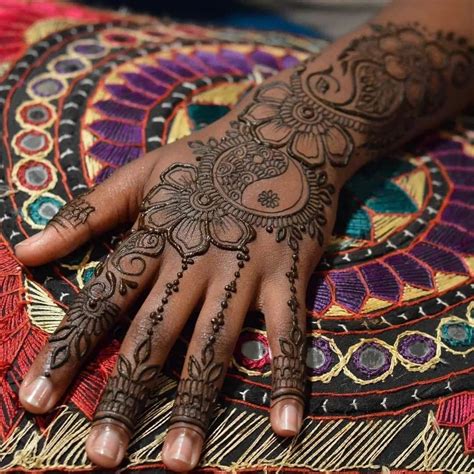 Nigerian And Swahili Henna On Black Skin Henna Tattoo Designs Henna