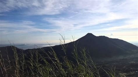 Keindahan Alam Dari Puncak Gunung Andong Magelang Youtube