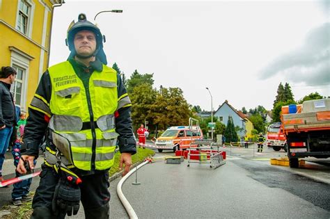 365 Tage 40 000 Std Ehrenamtlich Danke An Unsere Feuerwehren