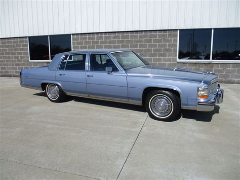 Cadillac Fleetwood Classic Collector Cars