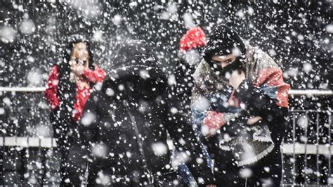 Meteoroloji duyurdu İstanbul a yeniden kar geliyor