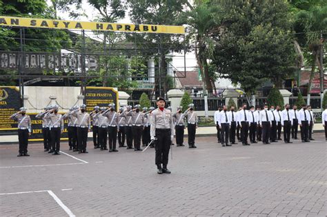 Peringati Hari Kesaktian Pancasila Dua Personel Polres Malang