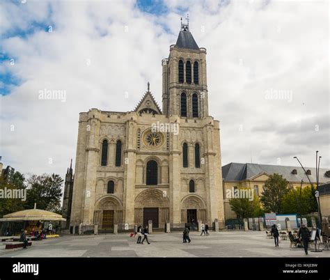 Saint denis cathedral hi-res stock photography and images - Alamy