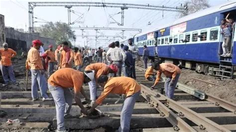 Good News For Rail Workers रेलवे कर्मचारियों के लिए बडी खुशखबरीएक फैसले