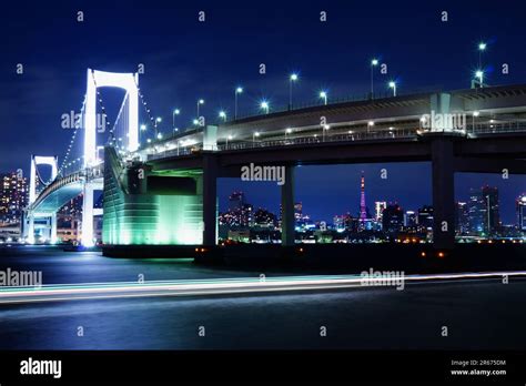 Rainbow Bridge and Tokyo Tower Stock Photo - Alamy