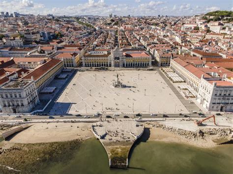 Plaza De Comercio En El Centro De Lisboa Portugal Imagen De Archivo