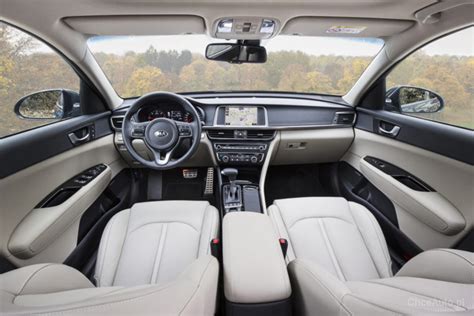 Kia Optima II 2.0 GDI PHEV 205 KM 2018 sedan skrzynia automat napęd ...
