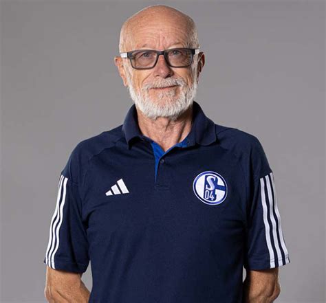 Trainer Und Staff U19 Knappenschmiede Schalke 04