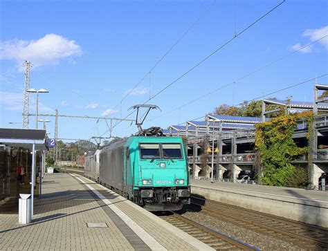 185 577 4 185 580 8 Jana Beide Von Crossrail Kommen Als Lokzug Aus