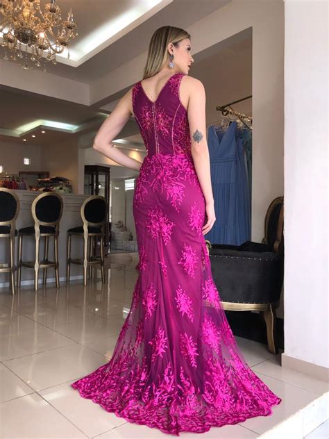 Descobrir 96 Imagem Vestido Longo De Renda Rosa Br Thptnganamst Edu Vn