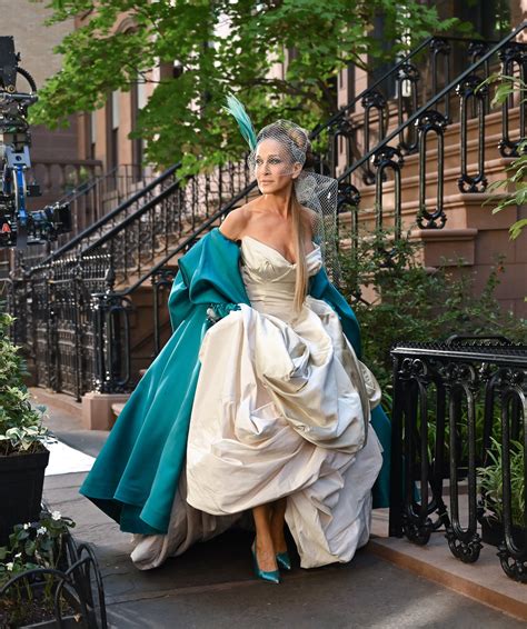 Sarah Jessica Parker Wears Sex And The City Wedding Dress In And Just