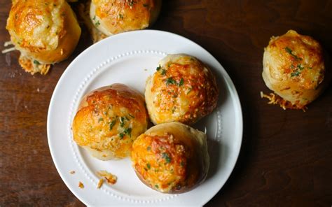 Yammie S Noshery Peeta S Stuffed Cheese Buns