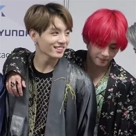 Nada Ahmed Adl Kullan C N N Taekook Panosundaki Pin