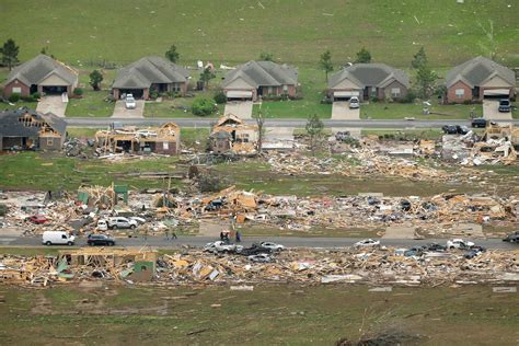 Deadly Tornadoes In Usa