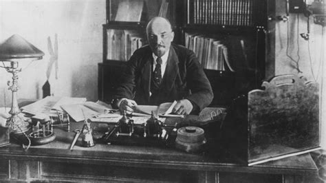 Vladimir Lenin : r/privatestudyrooms