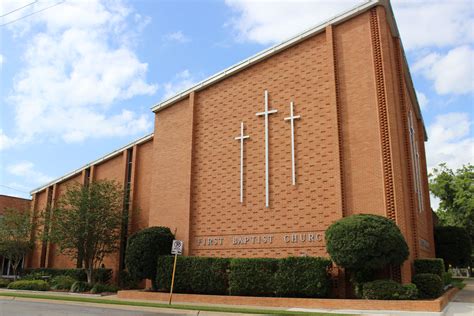 First Baptist Church Victoria Tx Christian Church Church Building