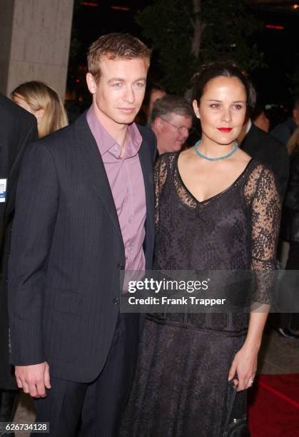 202 Simon Baker 2001 Photos & High Res Pictures - Getty Images