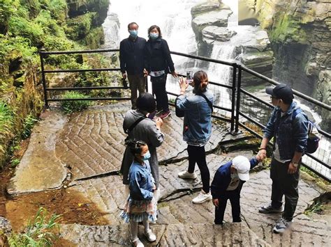 自驾游、本地游、周边游五一期间，利川旅游回暖游客