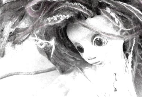 creepy momo by mad-panda on DeviantArt