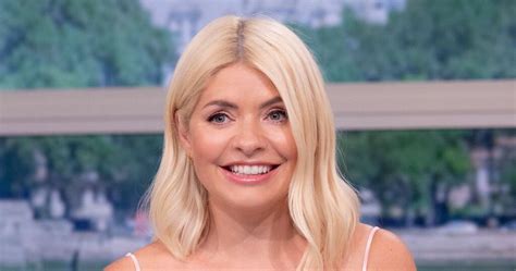 Holly Willoughby Reveals She Was Distracted During Itv…