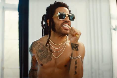 Lenny Kravitz Goes Fully Nude Baring His Butt And Ripped Physique