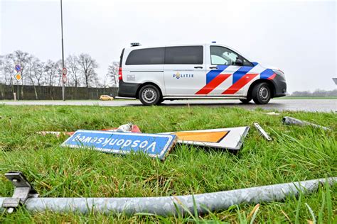 Auto Slingert Van De Weg En Eindigt In Sloot 112Brabant