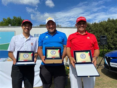 Dupla da seleção nacional no pódio do Open de Itália de Pitch Putt