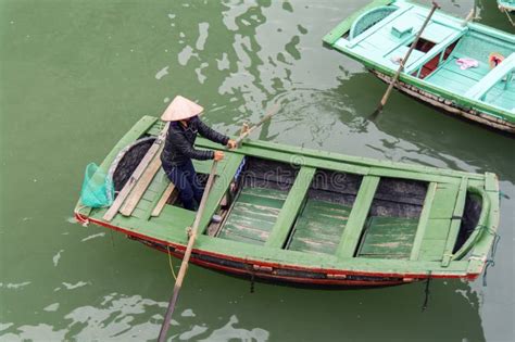 Vietnamese Rowing Editorial Photography Image Of Pleasure 91598482