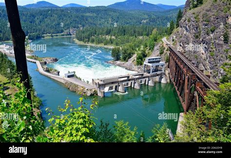 Box Canyon Dam On A Pend Oreille River Stock Photo Alamy