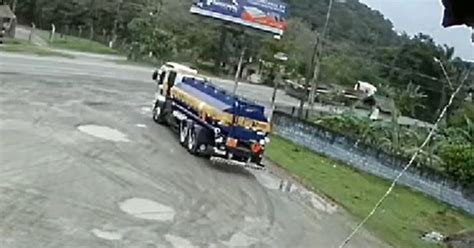 VÍdeo Motorista Morre Após Caminhão Sair Da Pista E Tombar Na Br 280