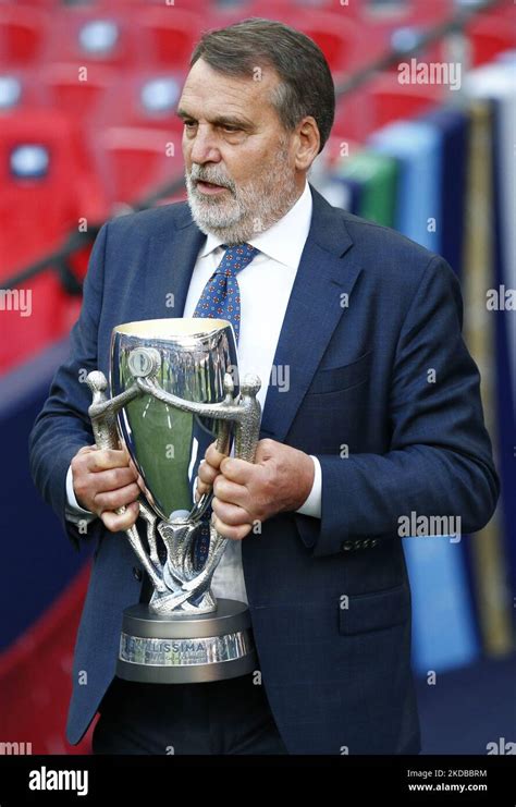 Jorginho Italy Trophy Hi Res Stock Photography And Images Alamy