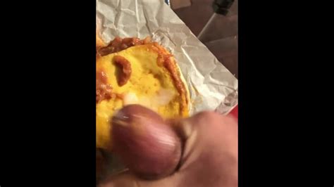 我太饥渴了我操了一个麦当劳的芝士汉堡 Pornhub Gay