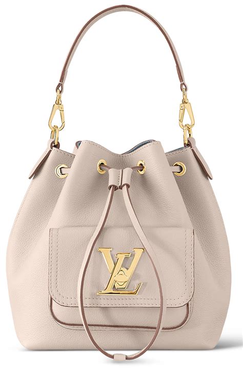 Túi Louis Vuitton Lockme Bucket Bag Greige M57688