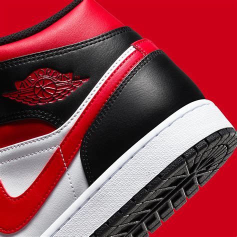 Air Jordan 1 Mid Bred Toe 554724-079 | SneakerNews.com