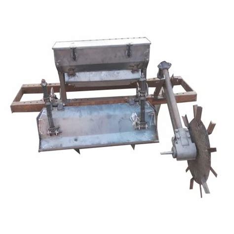 Mild Steel 50kg Agriculture Bund Maker 25 HP Size 3 Feet H At