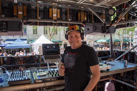 La Fiesta Latina Du Port De Qu Bec C L Bre Les Cultures Latines