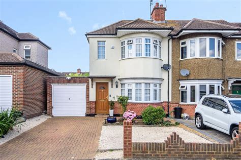 2 Bed End Terrace House For Sale In Brixham Crescent Ruislip