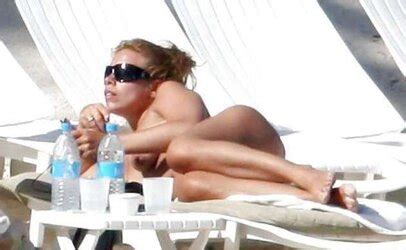 Billie Piper Sans Bra Bathing Suit Pics ZB Porn