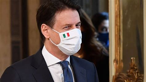 Sondaggi Plebiscito Per Conte Elettori Del M S Lo Vuole Come