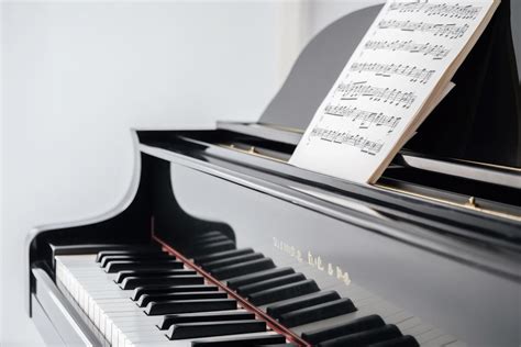 Acoustic Pianos vs Digital Pianos: Pros And Cons - Musicaldown