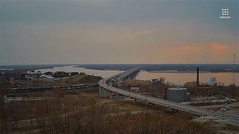 Webcam Khabarovsk Bridge, Khabarovsk, Russia - Online Live Cam