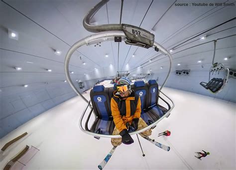 Dubai Indoor Skiing • POMA installed a fixed chairlift