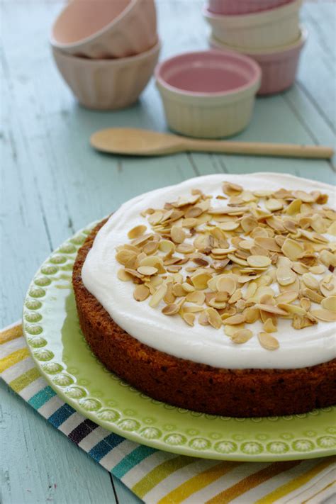 Cinco Quartos De Laranja Bolo De Cenoura Chantilly De Coco